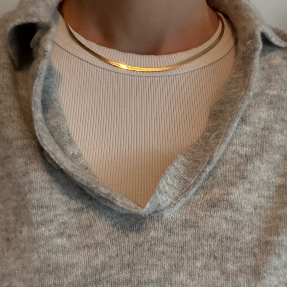 18k gold plated snake necklace, new and shiney